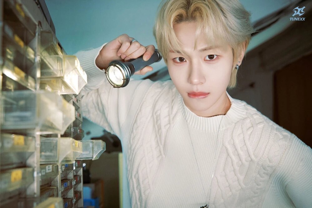 TUNEXX_Sihwan_reveal_photo