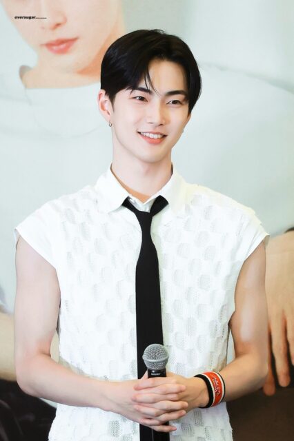 230910-RIIZE-Seunghan-documents-2-426x640