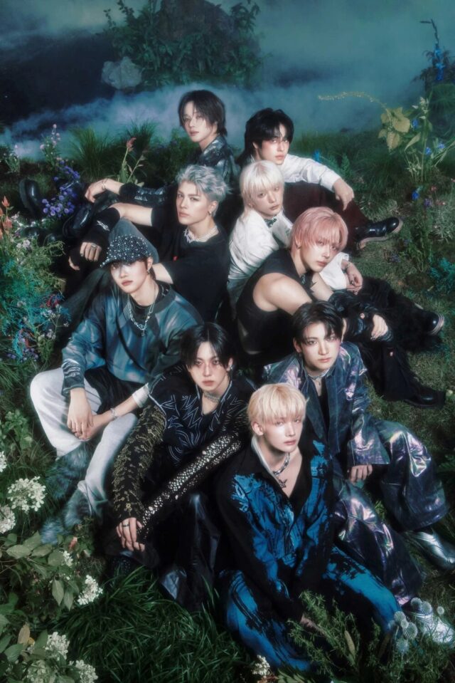 TEAM_Back_to_Life_group_concept_photo_6