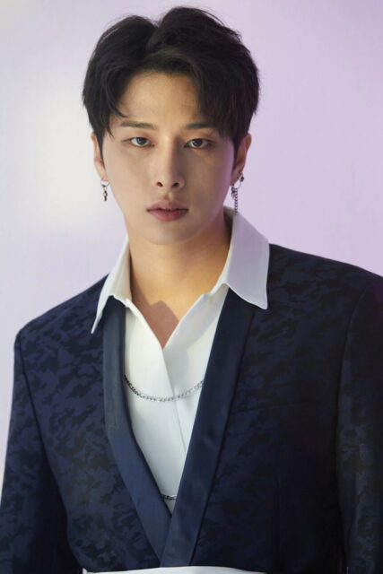 YW_Minsu_Thirsty_Now_promo_photo