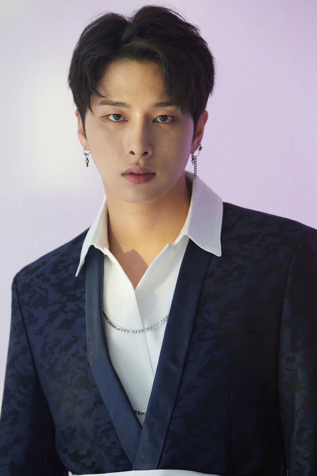 YW_Minsu_Thirsty_Now_promo_photo