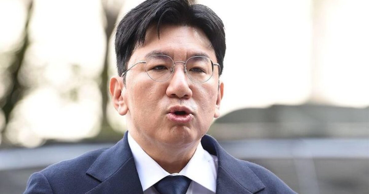 HYBE’s Bang Si Hyuk Responds To Arrest Warrant Application 
