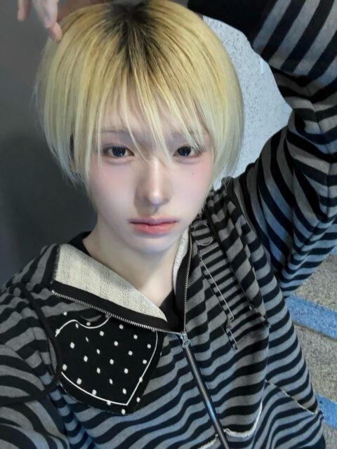 lee cheongmyeong selfie 2