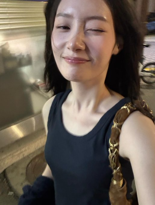 HI2dErvakAAVKjG