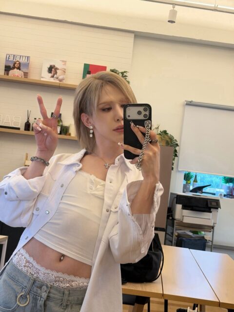 HJLA3IbWIAAj2Vj