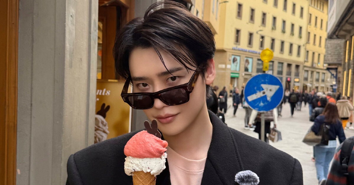 Lee Jong Suk Is A Real-Life Prince Spotted In Italy