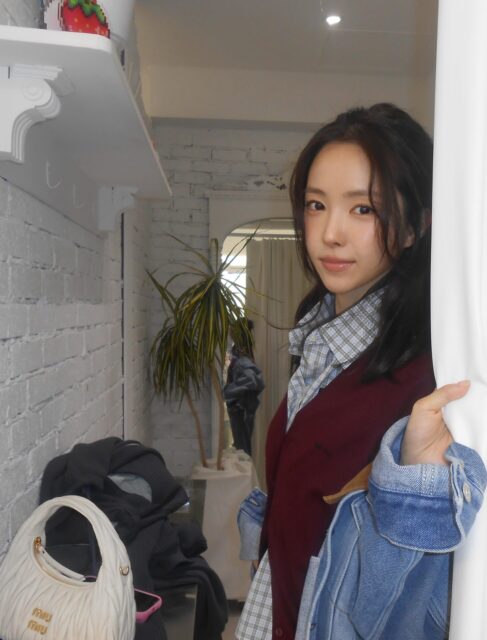Son Na Eun 3