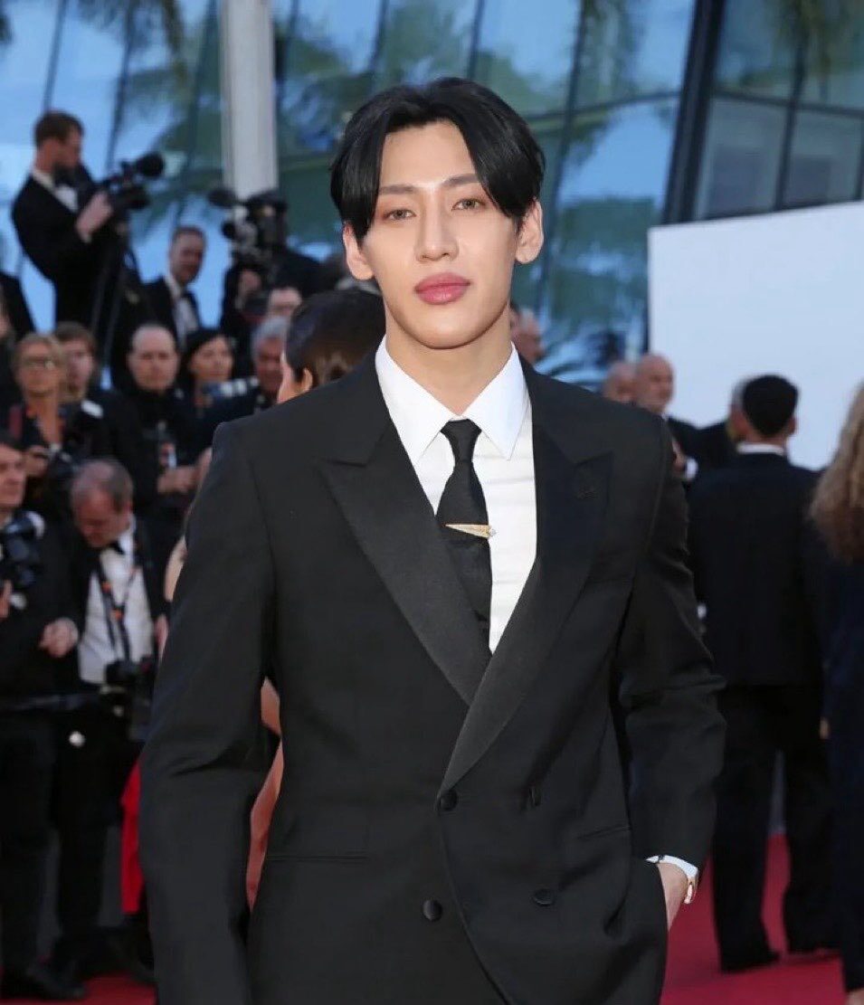 Popular Idol’s Red Carpet Appearance At The “79th Cannes Film Festival” Hit With Scathing Hate插图 bambam cannes 1