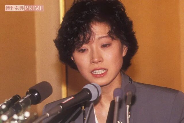 exclusive-akina-nakamoris-father-dies-and-30-years-of-v0-6hDJUpActab4lc9imB_MO8V1L5YKUO3c_NQJv6zgm_k