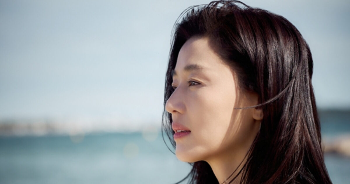 Actress Jun Ji Hyun Confesses Why She Has Never Used Social Media