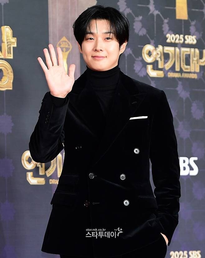 choi woo shik