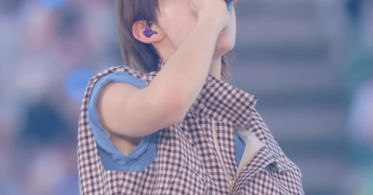 51-Year-Old Award-Winning Actress Becomes A Full-On Fangirl After Seeing A Boy Group’s Stage