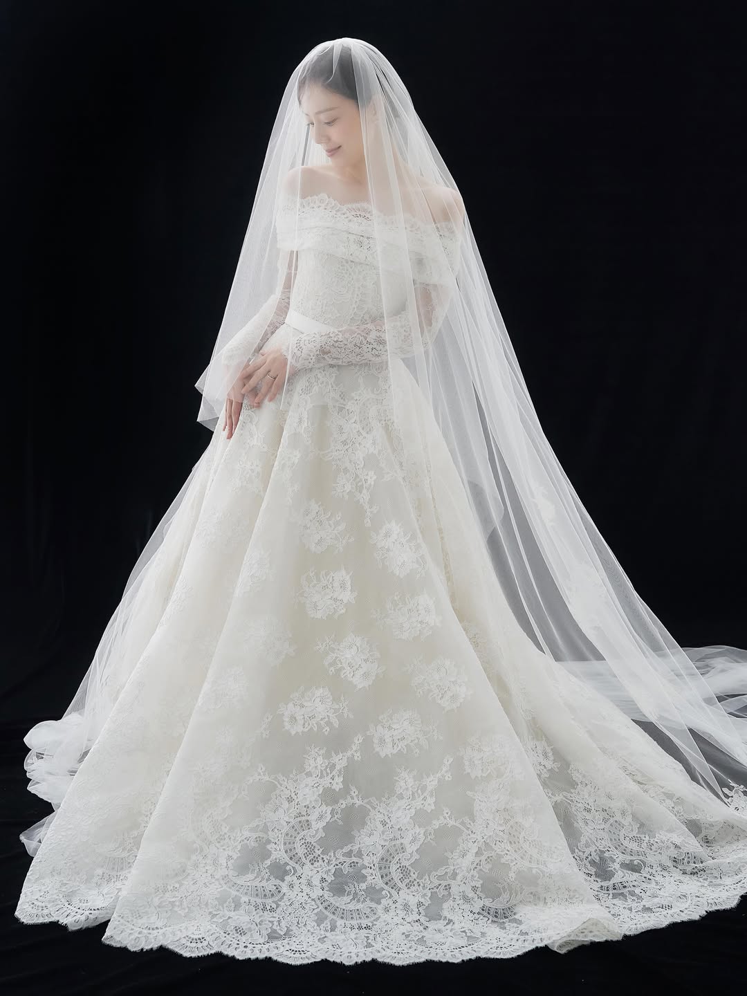 Top Actress Shocks With Sudden Wedding After Career With No Dating Rumors插图3 moonchaewon_official_1781174521_3917096883549230969_44377879700