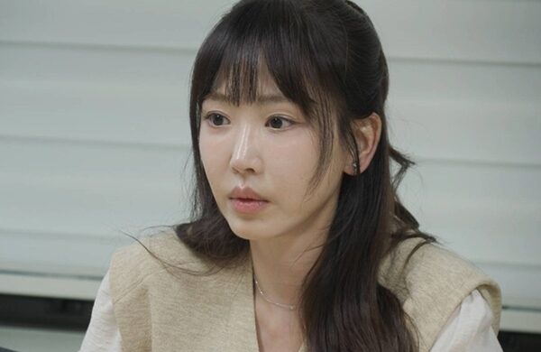 Actress Breaks Down In Panic After Learning Late Father Left Behind Massive Debt