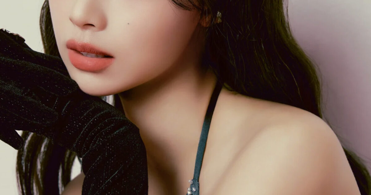 Rising Fifth-Gen Female Idol “Pressures” Fans To Stream Their Song