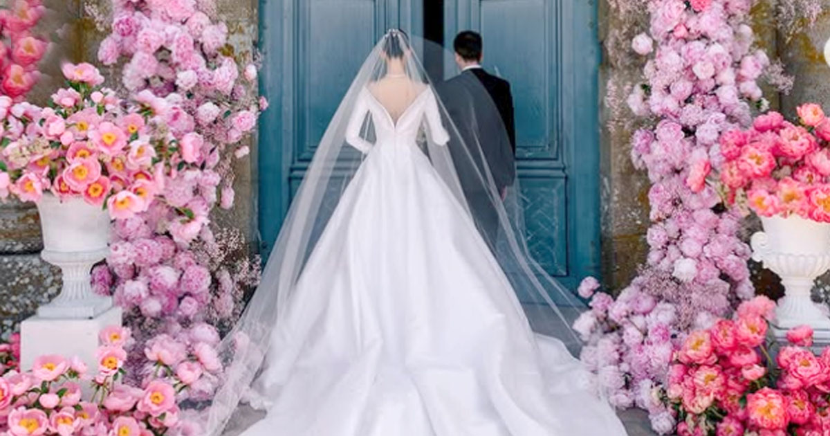 Gallery - Celebrity Couple's Lavish (And Late) Wedding Goes Viral - Koreaboo - image 5