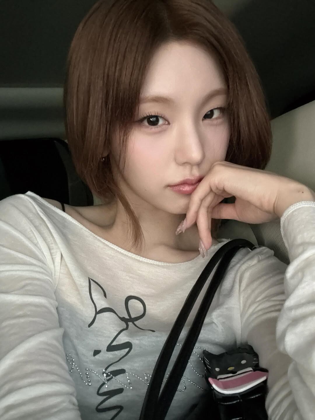 “Big 3” Idol Shockingly Addresses Dating Rumors With Fellow Member, Triggers Heated Debate插图 yeji itzy