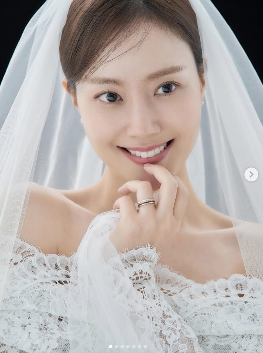 Bride-To-Be Actress Drops More Stunning Photos Before Wedding插图6 스크린샷 2026-06-12 오후 1.54.15