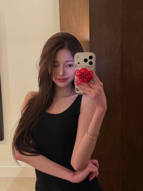 Jang Wonyoung Flashes Flawless Beauty, Addresses Controversy