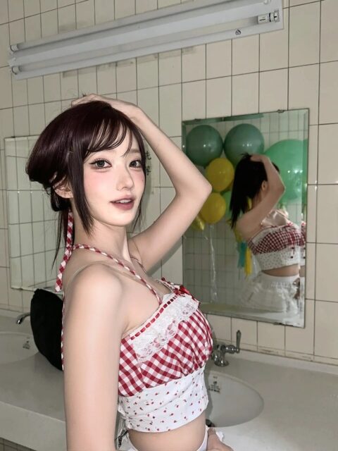 Girl Group Member Surprises With Sexy Summer Look