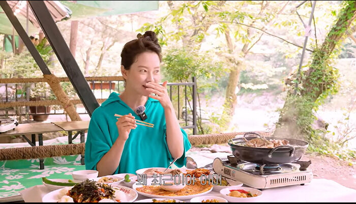 Song Ji Hyo 13