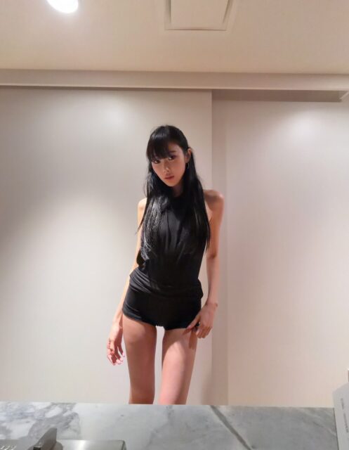 hitam4