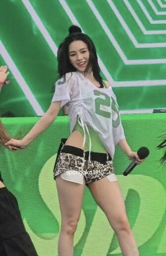 Gallery - aespa Karina's "WATERBOMB" Body Proportions After "Weight Gain" Sparks Major Reactions - Koreaboo - image 2