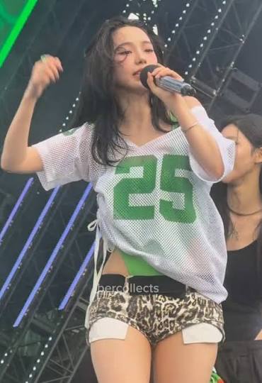 Gallery - aespa Karina's "WATERBOMB" Body Proportions After "Weight Gain" Sparks Major Reactions - Koreaboo - image 3