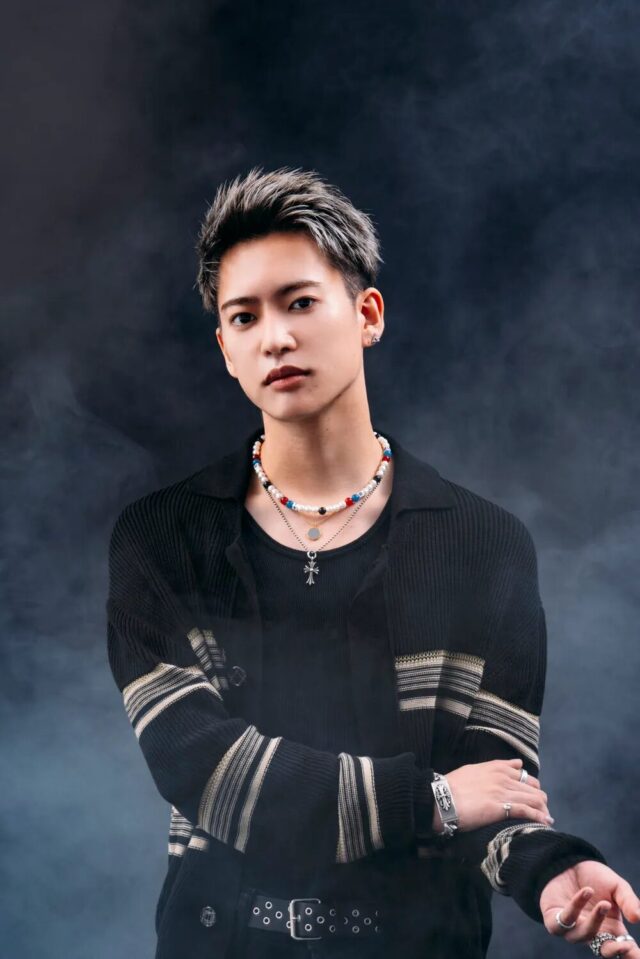 Gallery - "Crash Landing On You" Lead Actor Accused Of Secret Affair With Co-Star While Married With Child - Koreaboo