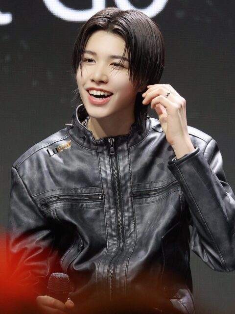 K-Pop Idol "Exposes" His Group Mate's Crush...Supposedly Hints To Popular Girl Group Member