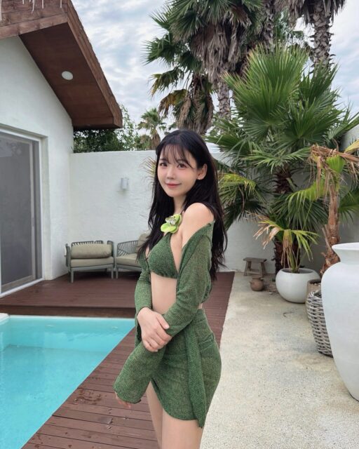 After School’s Raina Stuns Netizens With Perfect Bikini Body