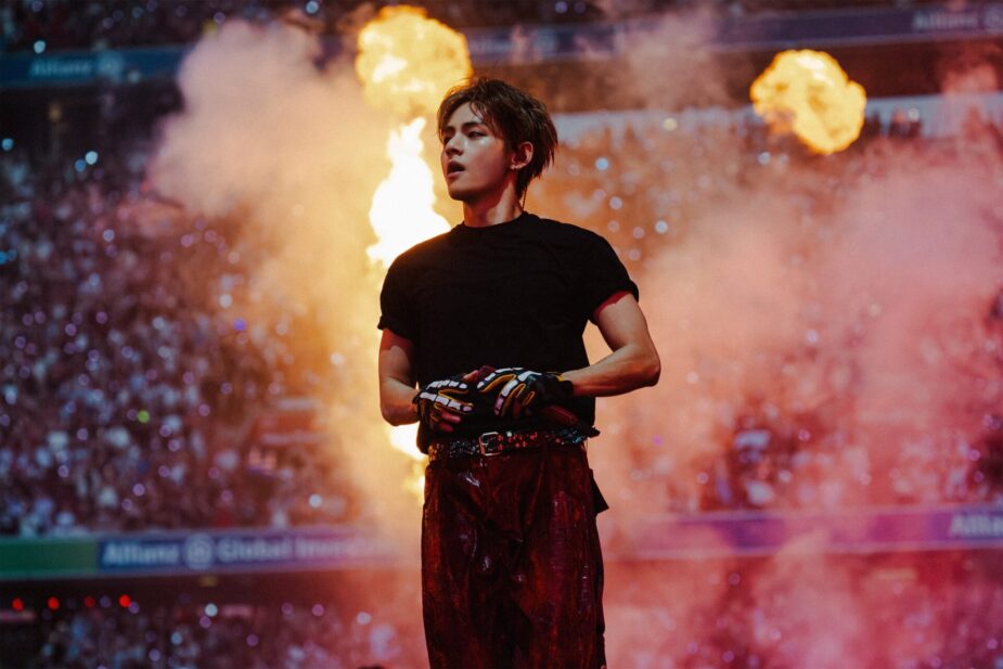 BTS V 4