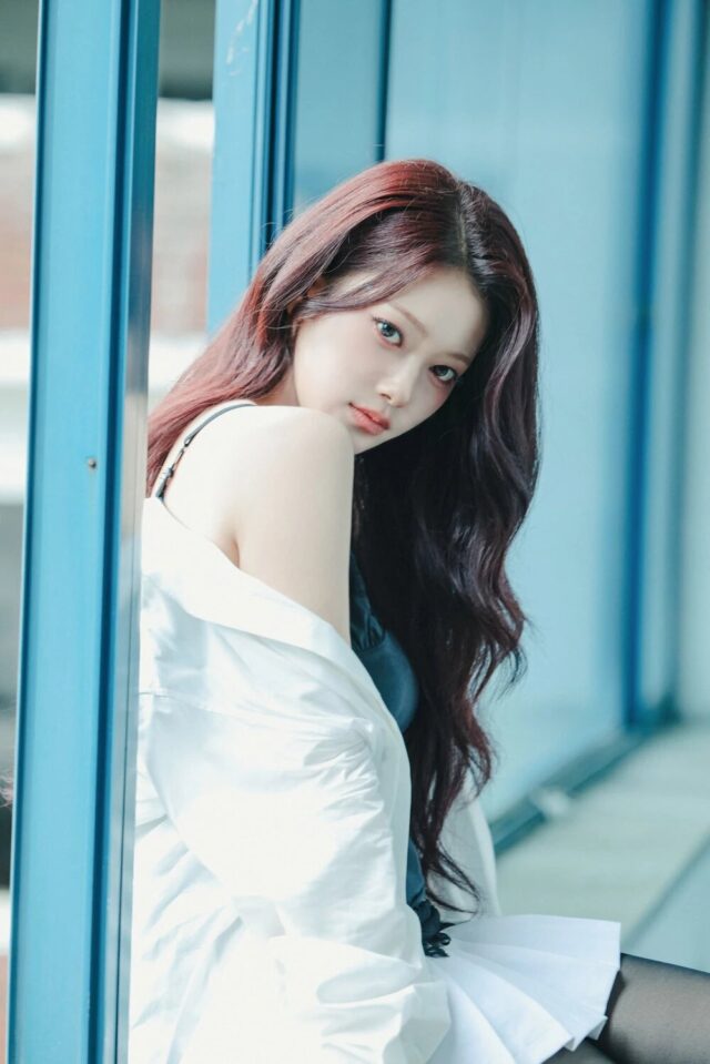 Gallery - 4th Gen Idol's "Chest-Revealing" "WATERBOMB" Outfit Sparks Backlash - Koreaboo - image 1