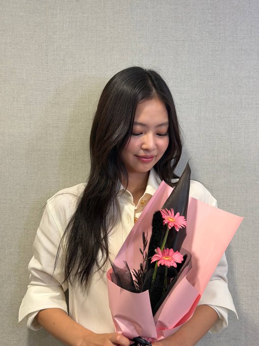 BLACKPINK's Jennie Posts Emotional Apology Amid Recent Controversy