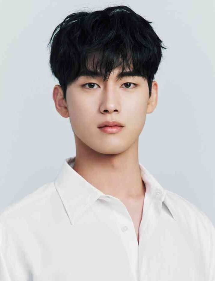 Hong_Min-Gi-2002-p1