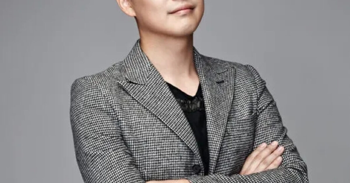 Korean Singer Leaves Entertainment Industry After One Critical Fail