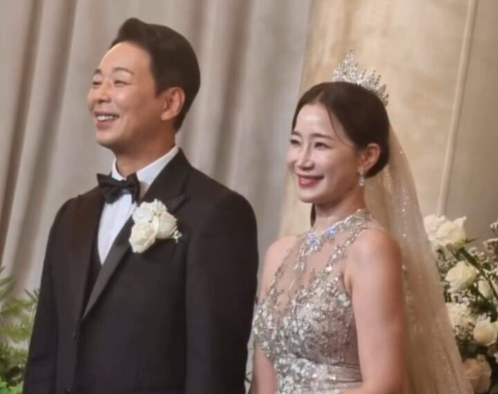 Kim Ha Young 1