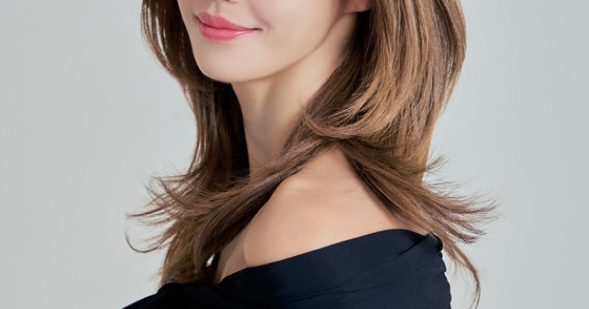 OG K-Pop Idol Opens Up About The Insanely Difficult Times Following Two Divorces