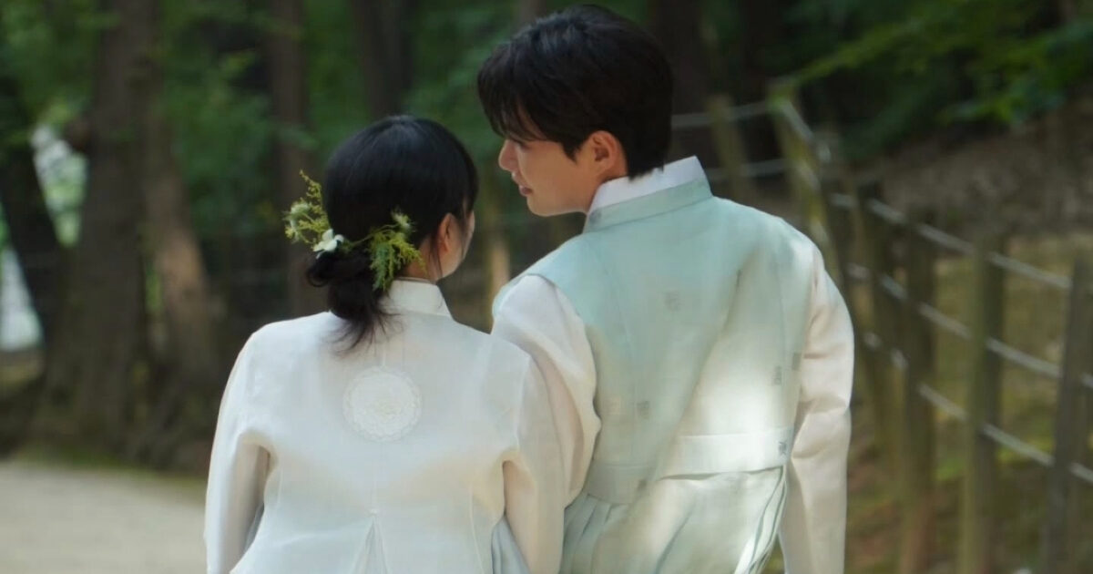 Korean Actor Couple Welcomes Son After Overcoming Miscarriage