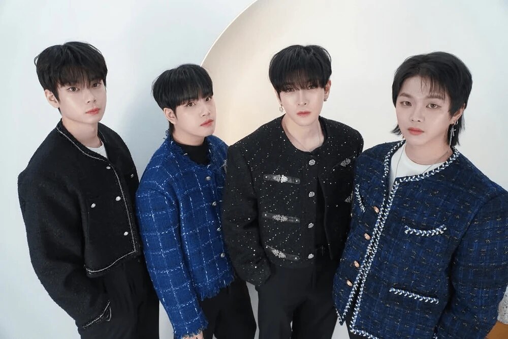 NXMERCY_Burn_the_Blue_group_concept_photo_3