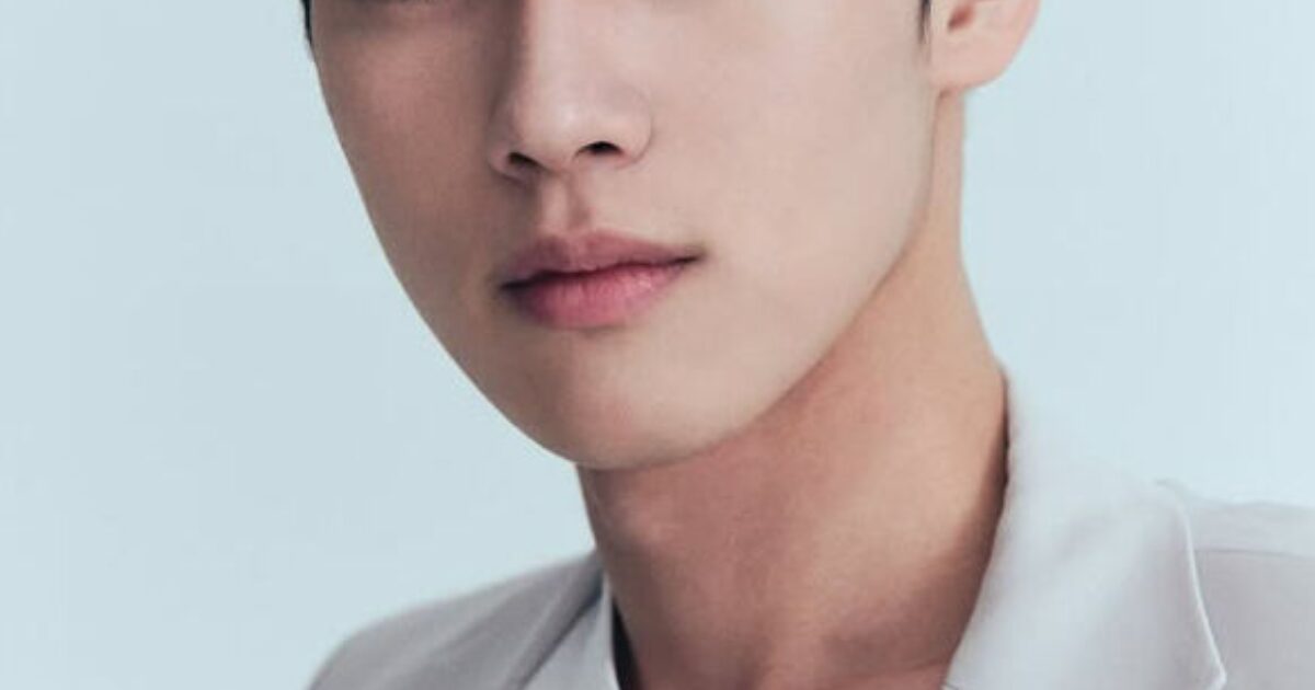 Popular K-Drama Actor Announces Restraining Order Against Ex-Girlfriend