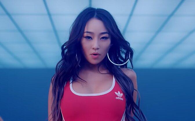 hyolyn-dally-ft-gray