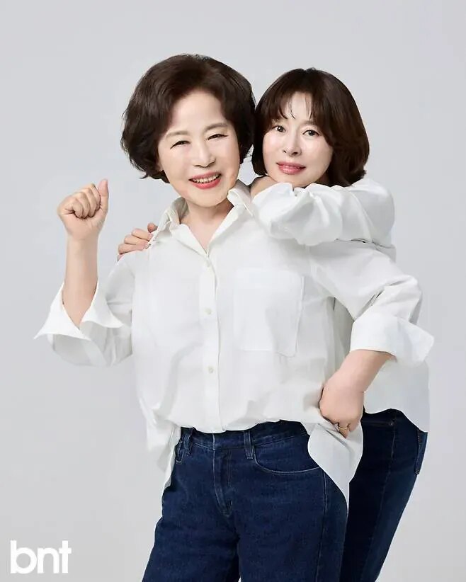 Gallery - Veteran Actress And Her 91-Year-Old Mother Leave Netizens Baffled With Their Baby Faces - Koreaboo - image 2