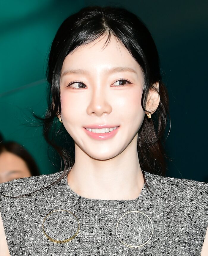 Gallery - Girls' Generation Taeyeon's Visuals Go Viral, But Spark Mixed Reactions - Koreaboo - image 3