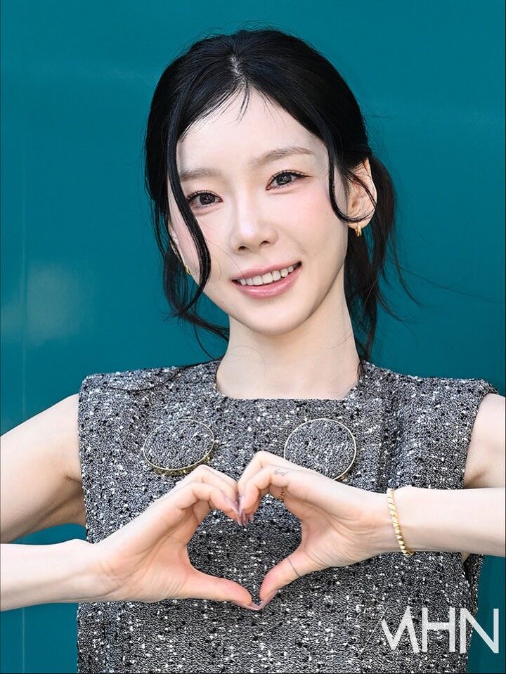 Gallery - Girls' Generation Taeyeon's Visuals Go Viral, But Spark Mixed Reactions - Koreaboo - image 2