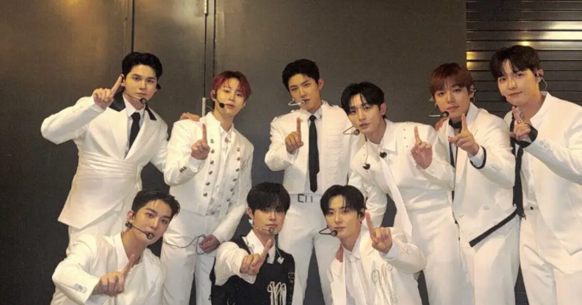 Wanna One Reunites To Perform On "Kcon" Stage For First Time In 8 Years