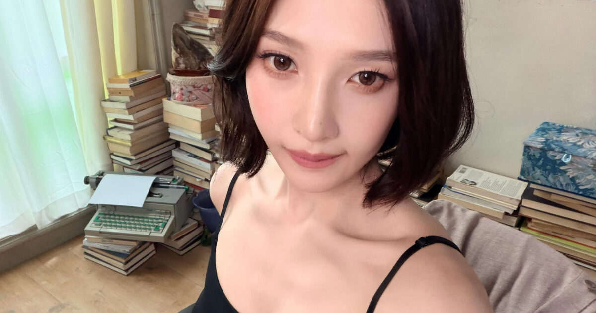 Red Velvet’s Joy Candidly Divulges Her Anxieties