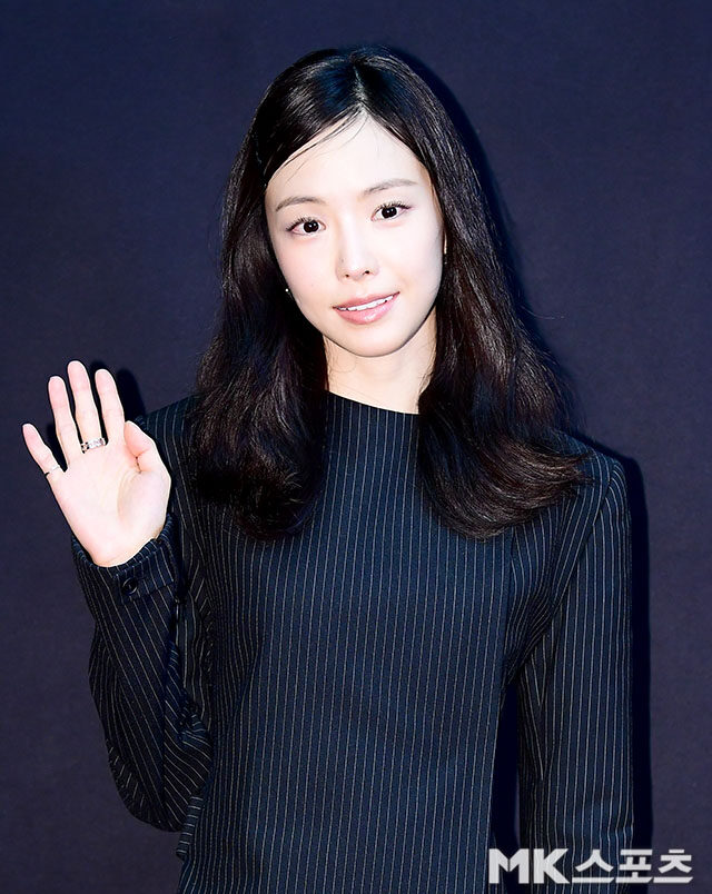 Popular Idol-Turned-Actress Looks Unrecognizable At Recent Event插图4 heard5