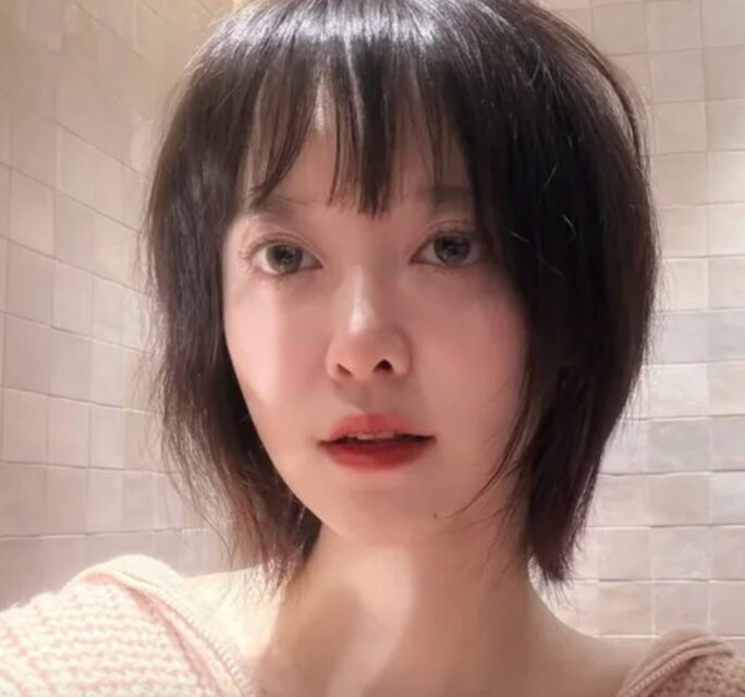 Gallery - Popular Actress Suddenly Posts Photo Of A Razor, Sparks Massive Response - Koreaboo - image 3