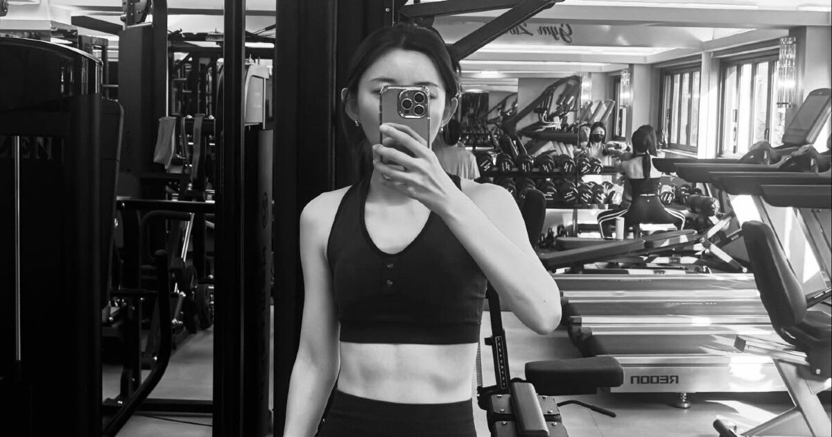 Once-Popular Girl Group Member Sparks Heartbreak With Self-Deprecation